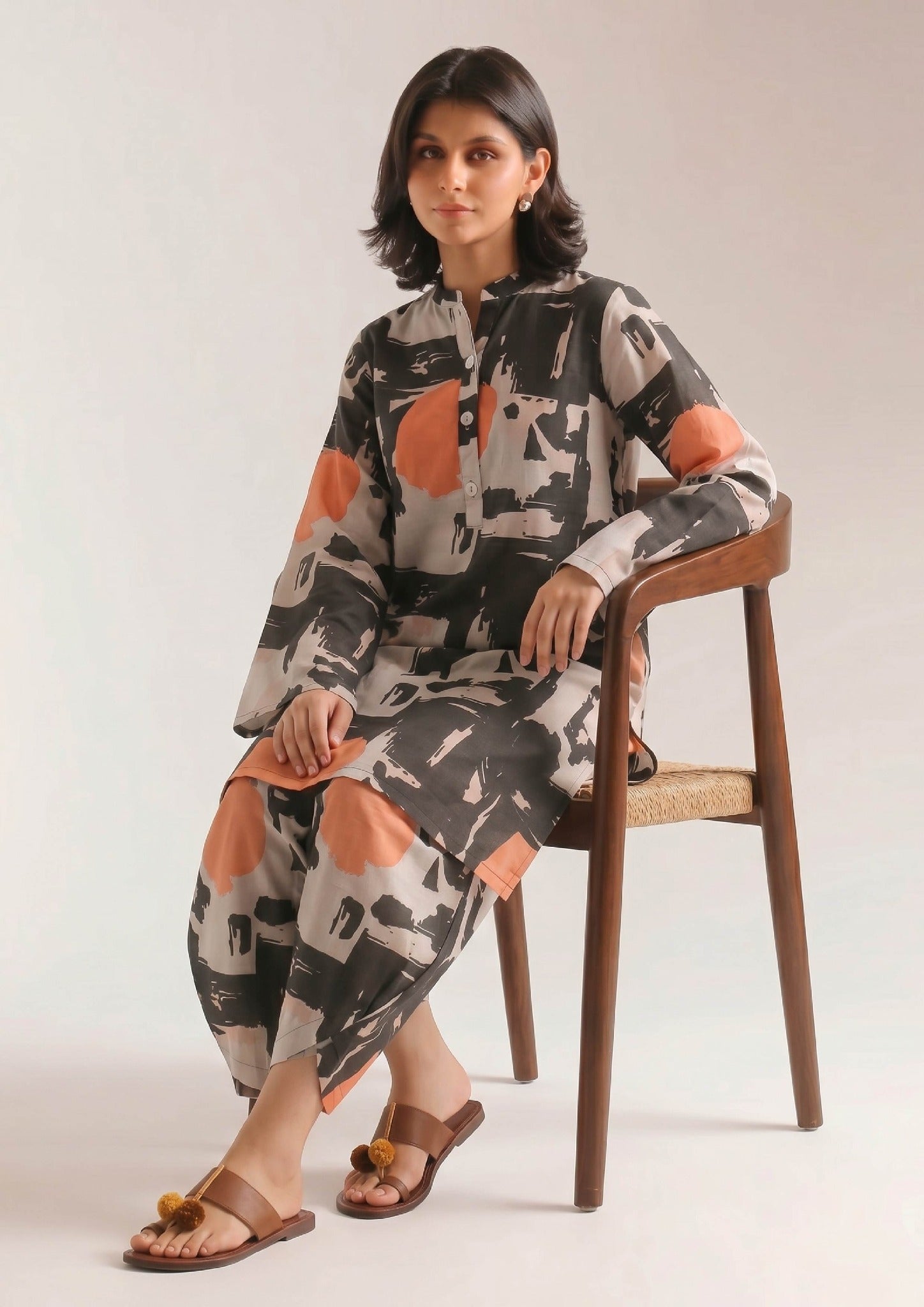 Urban Brushstroke printed lawn co ord set side profile