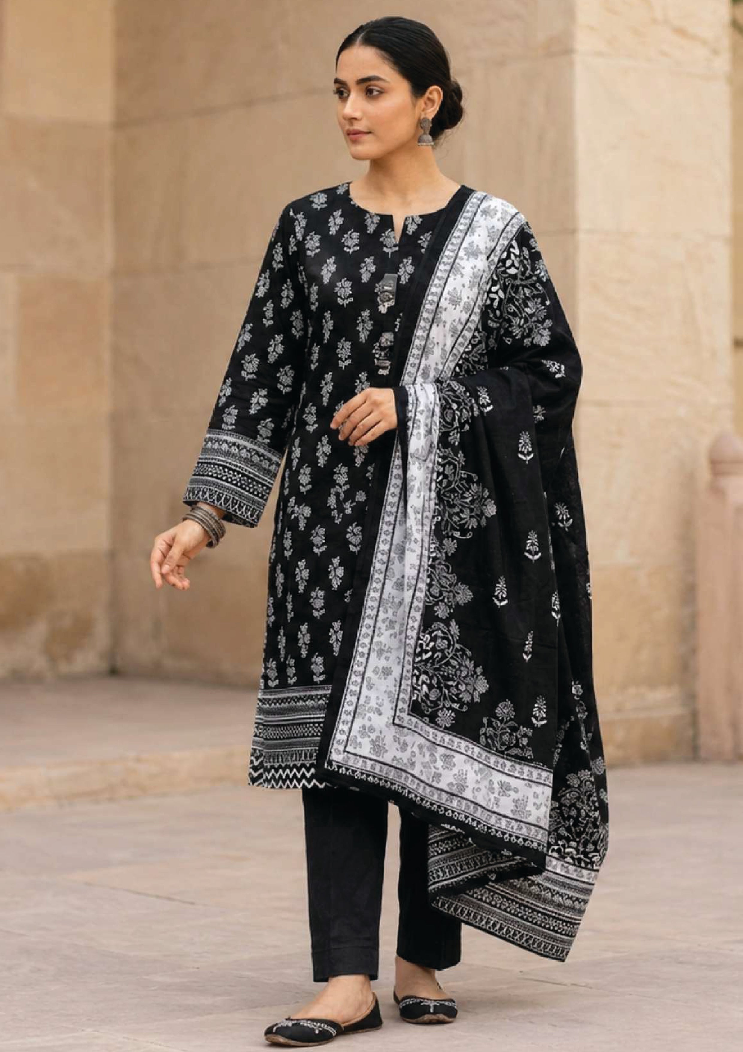 3 Piece Stitched Lawn Suit
