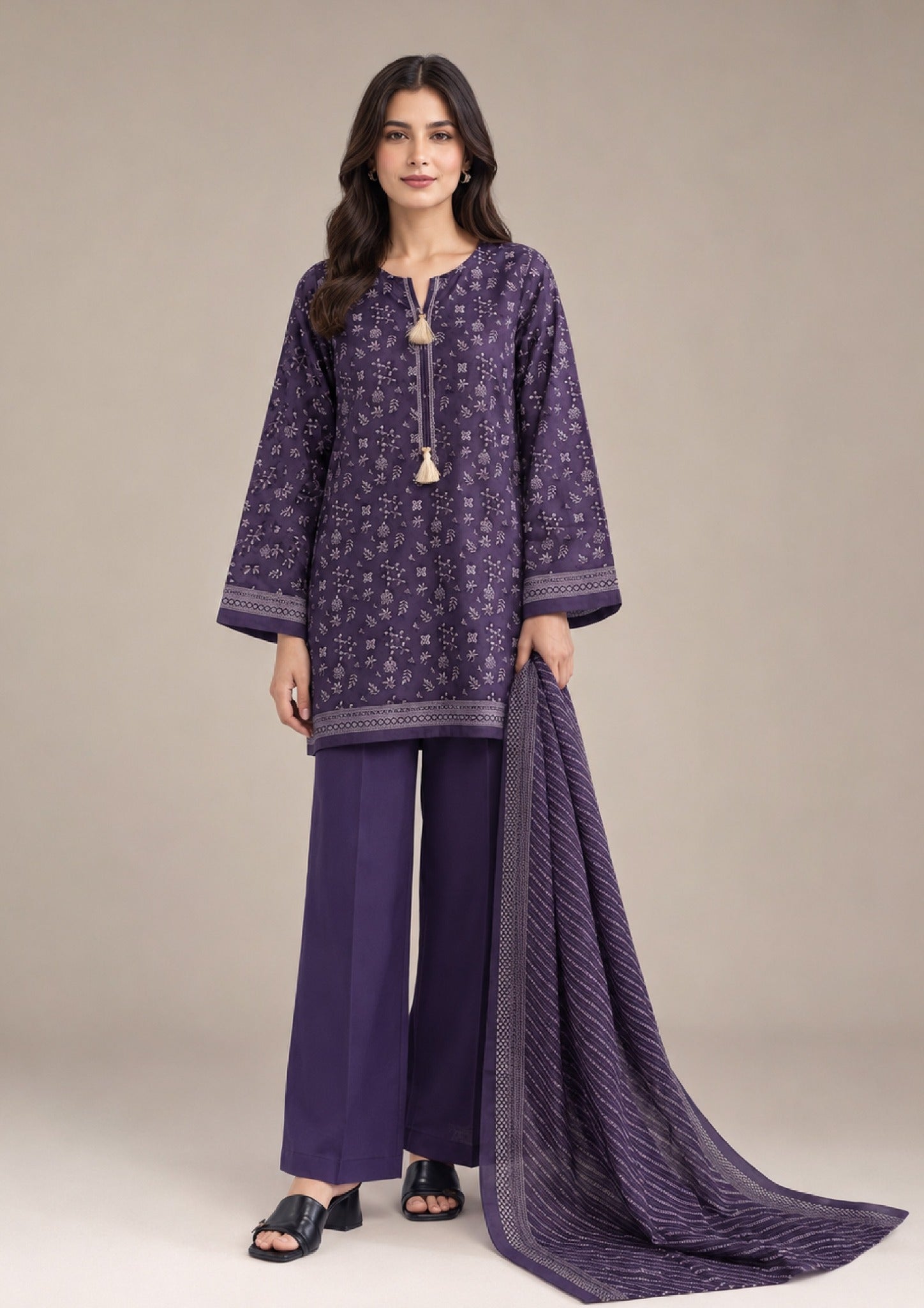 Amethyst Bloom 3 Piece Stitched Lawn Suit from the fasl-e-rang collection by Mirasl featuring purple Printed Lawn with matching dupatta.