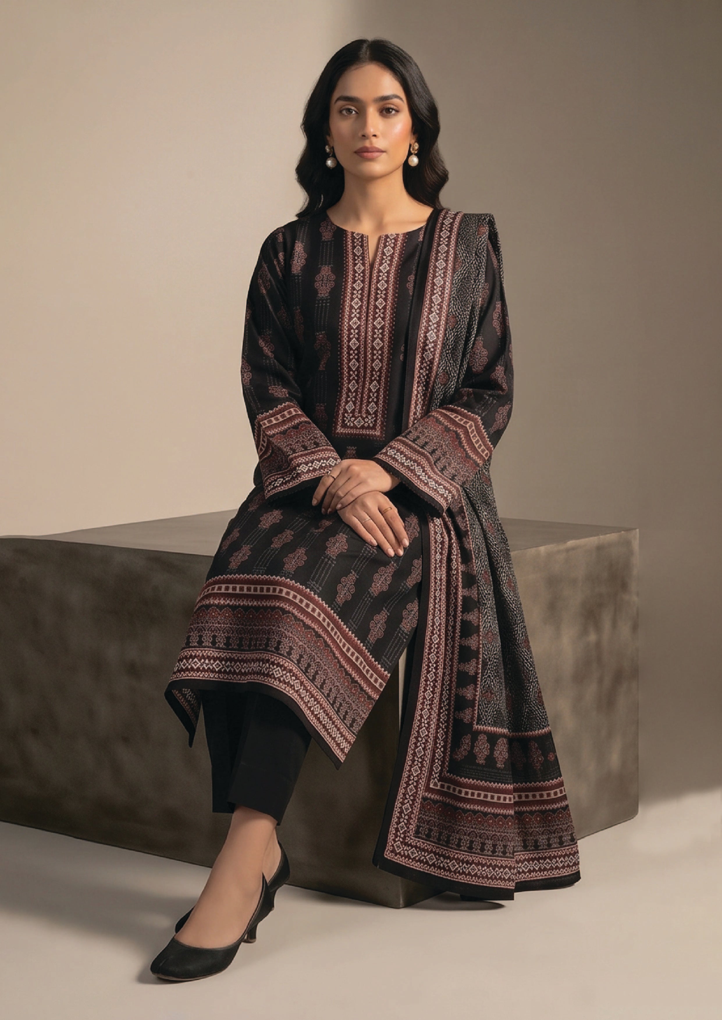 Full look of Crimson Mosaic Noir women stitched lawn suit with black kurta, trouser and statement dupatta