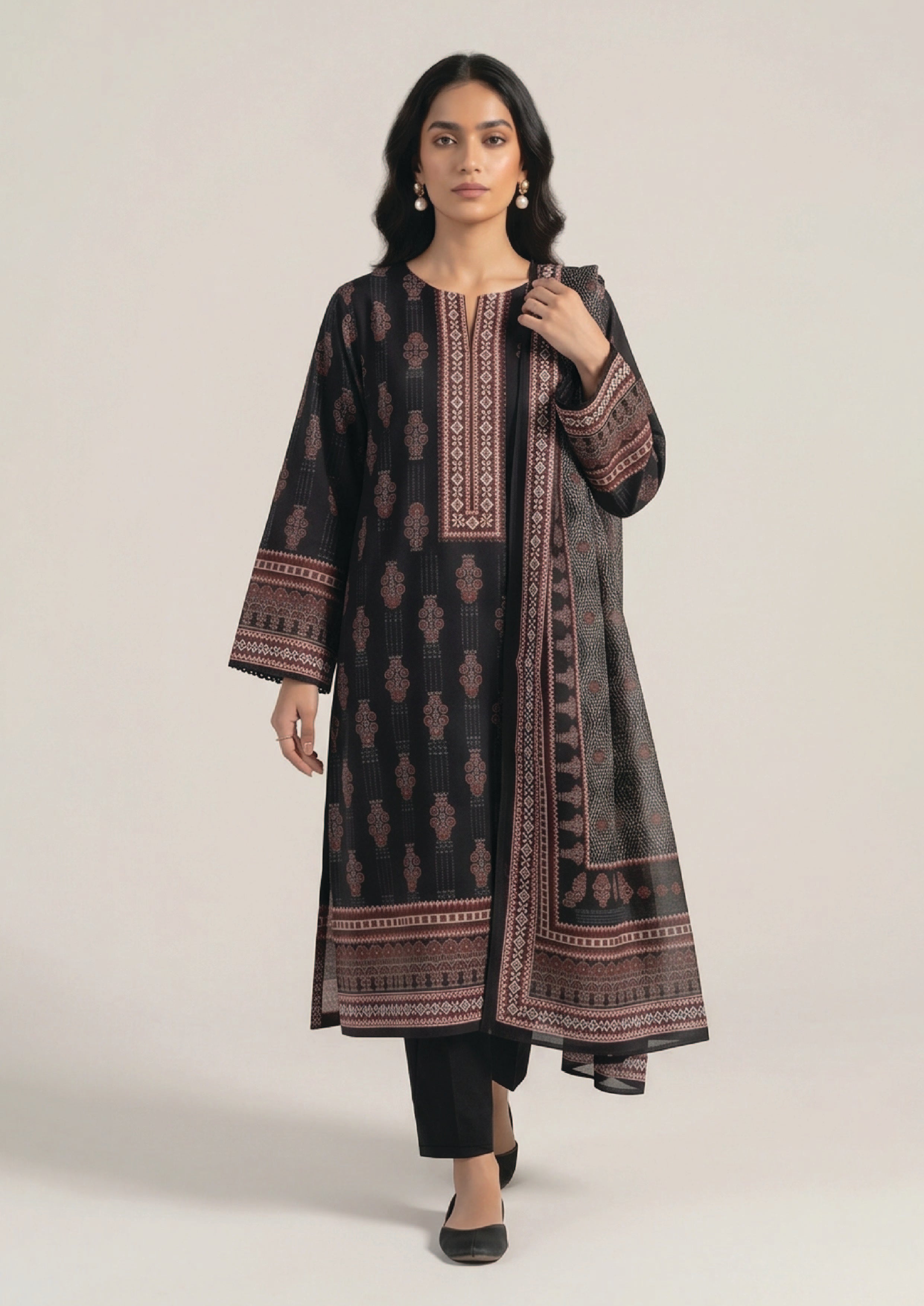 Back view of Crimson Mosaic Noir stitched lawn kurta with crimson motifs and sheer patterned dupatta
