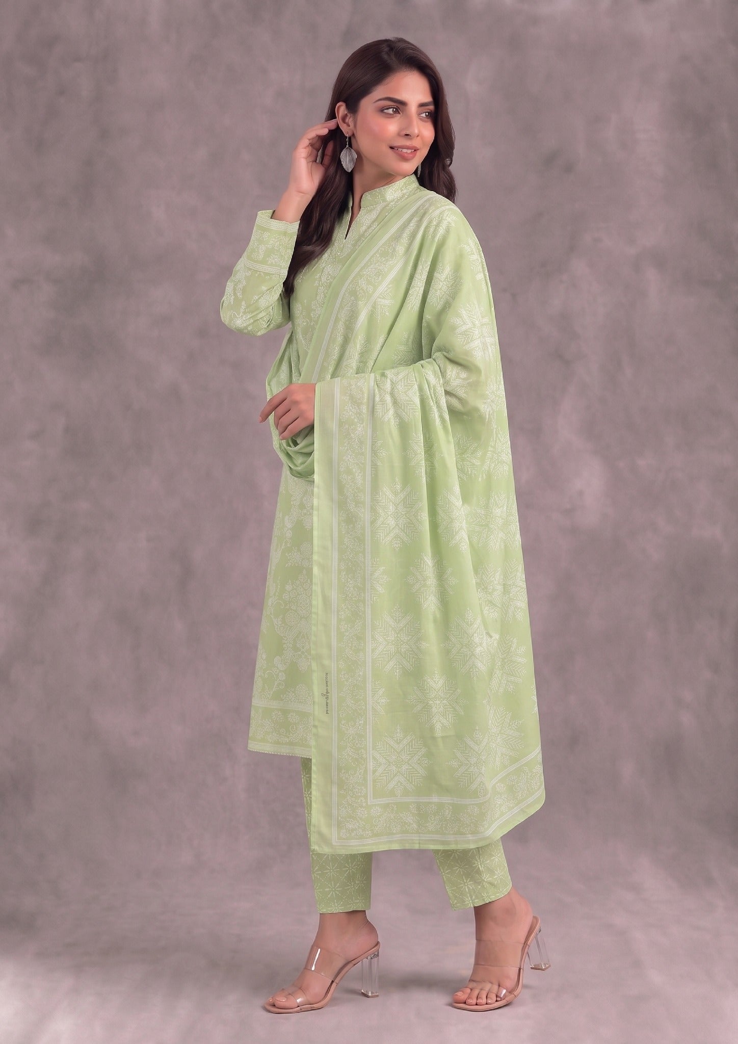 Crisp Leaf printed lawn suit product look four