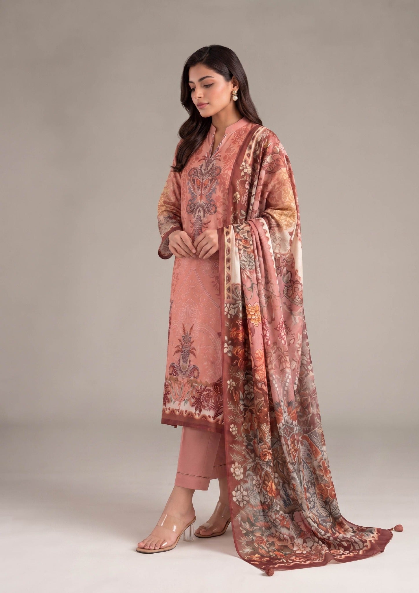 Front view of Peach Flora women's lawn suit from the fasl-e-rang collection by Mirasl