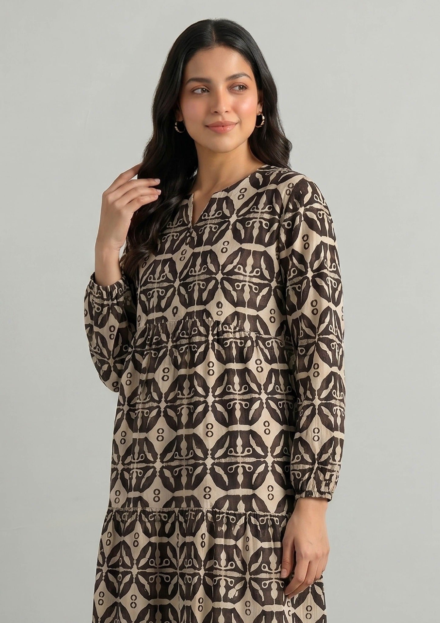 Sable Symphony printed lawn outfit rear view with beige and black geometric print